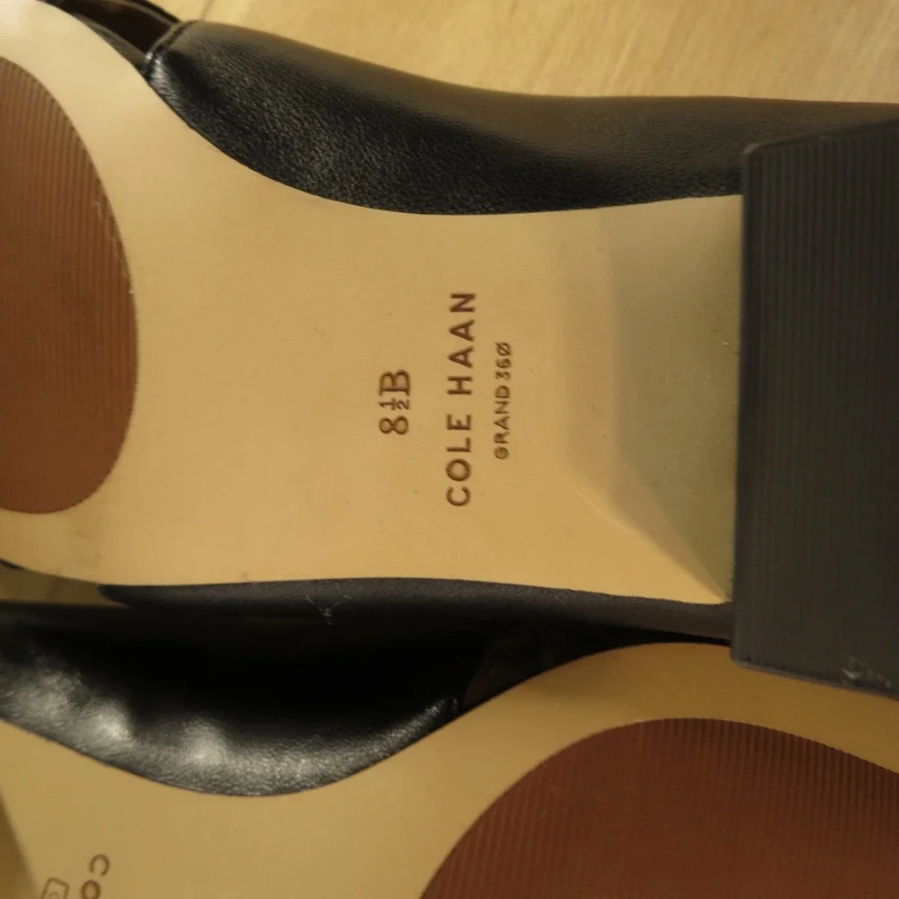 Cole Haan Grand Ambition Loafers Womens 8.5 Black Leather Bow Pointed Toe Flat